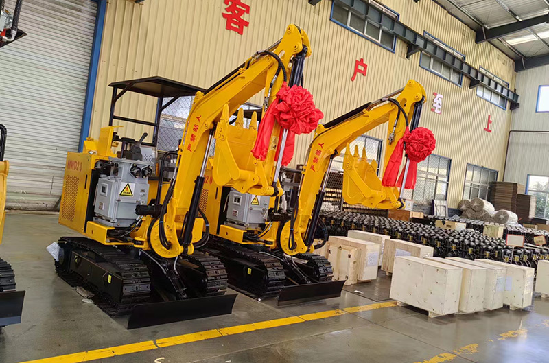 山東礦安重工生產(chǎn)的兩臺2.0電動挖掘機(jī)發(fā)貨